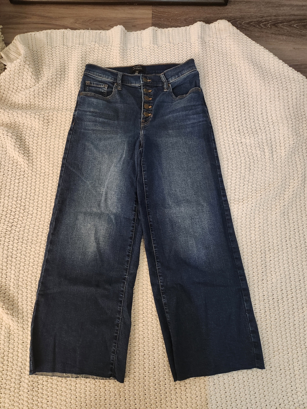 Crop Wide Leg Button-Fly Women's Jeans in Dark Blue